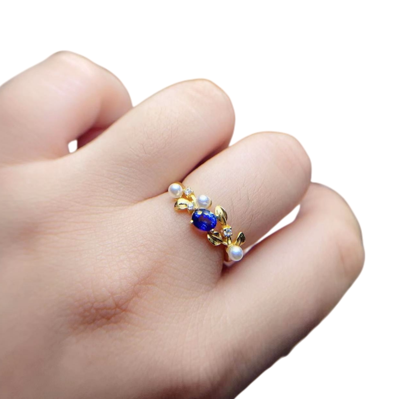 Natural unfired Sri Lankan royal blue sapphire ring 4 times 5925 silver finely inlaid with natural colored gemstones