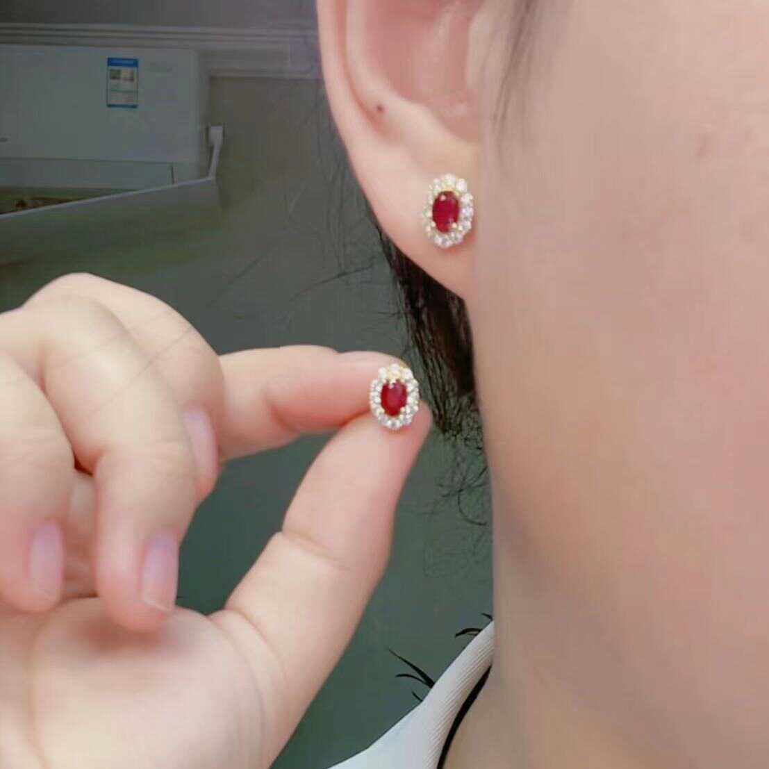 天然鸽血红红宝石耳钉4乘6 925银精工镶嵌天然彩宝首饰,淘宝优惠券,粉丝福利购,淘宝优惠卷