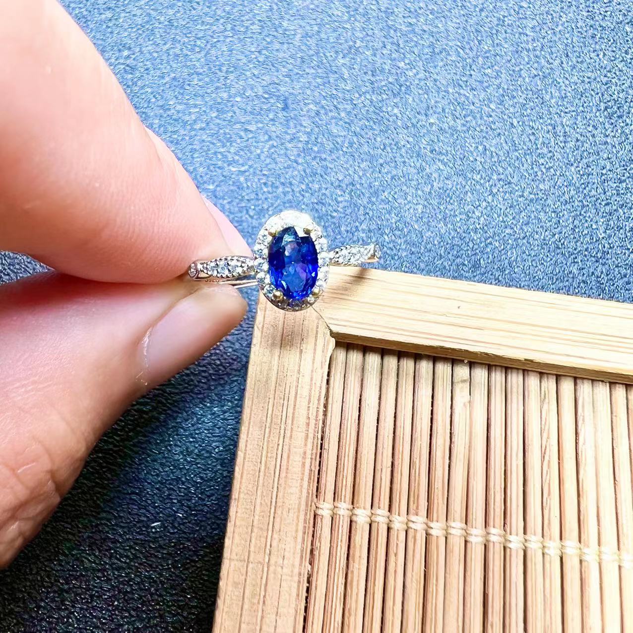 Natural unfired royal blue sapphire ring 4 x 6 925 silver finely inlaid natural colored gemstone jewelry