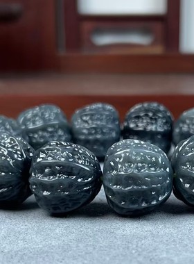 大核桃手串和田玉籽料青花手链