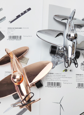 桌面摆件回力金属飞机减压神器