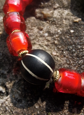 东南亚镶蚀老玛瑙瓜珠红色老琉璃手串