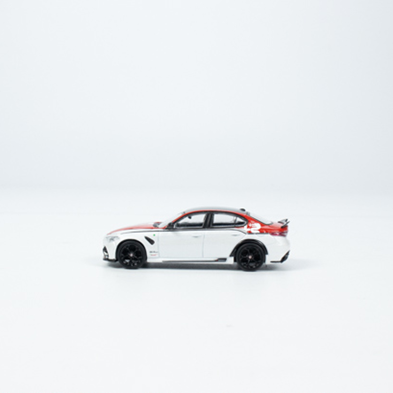 TW Tarmac Works 1:64阿尔法罗密欧Giulia GTAm朱丽叶GTA汽车模型-图1