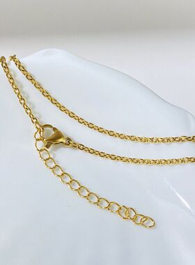 新款小方块字母项链女ins小众百搭钛钢26字母吊坠饰品
