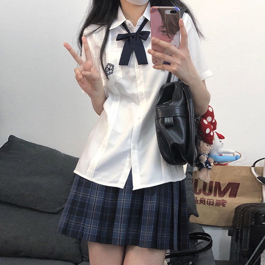 花千猪原创 小绫中衬衫 学院风白色条纹短袖jk制服刺绣百搭款上衣