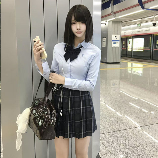 Huaqianzhu Xiaozhichuan White Waist Long Short Sleeve Shirt