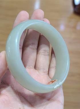 小石头和田玉手镯白玉