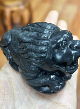 新疆和田墨玉摆件狮子    生肖貔貅弥勒佛观音挂件吊坠 W