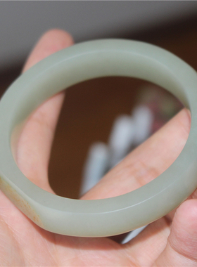 新疆籽料手镯小石头和田玉