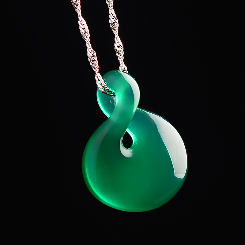 天然绿玉髓时尚送女友礼物项坠 映运珠宝项链