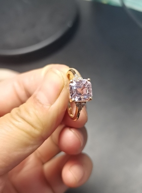 天然紫锂辉石精品戒指18k金镶钻石女款时尚个性简约百搭