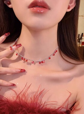 轻奢小众红色水晶流苏钛钢项链饰品女辣妹百搭感满天星锁骨链