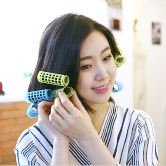 Old-fashioned curling barrel with inner buckle curling artifact that does not hurt hair curling tool perm bar plastic roller curling iron