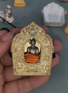 纯银随身佛黄铜平安男女嘎乌盒