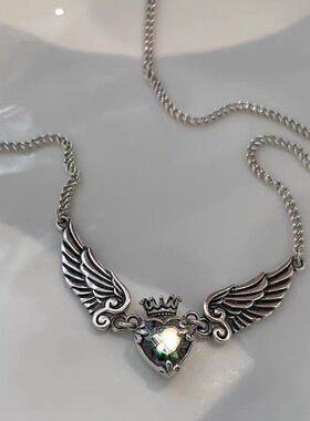 设计感翅膀项链爱心链复古锁骨