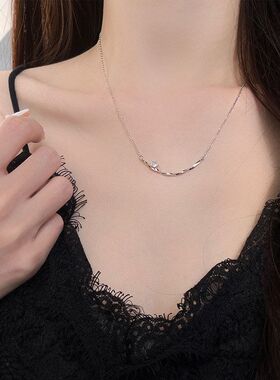 批发时尚链女轻设计感奢小众微笑