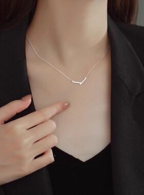简约廋不规则女项链颈不锈钢形V几何链显链潮风锁骨气质轻奢秋冬