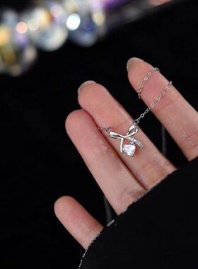 高级感蝶梦镶蝴蝶结项链链锆石