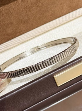 鑫葆康珠宝设计师s925纯银罗缎光面手镯轻奢百搭感简约时尚按压扣