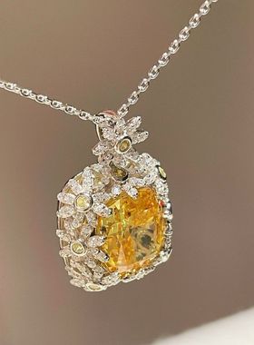 鑫葆康珠宝XBK小红书网红款925银镀金豪镶俏皮元素雏菊花朵项链