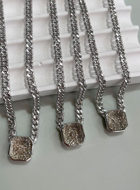 韩版S925银小白茶手链女复古时尚气质优雅手环创意锆石方块手饰品