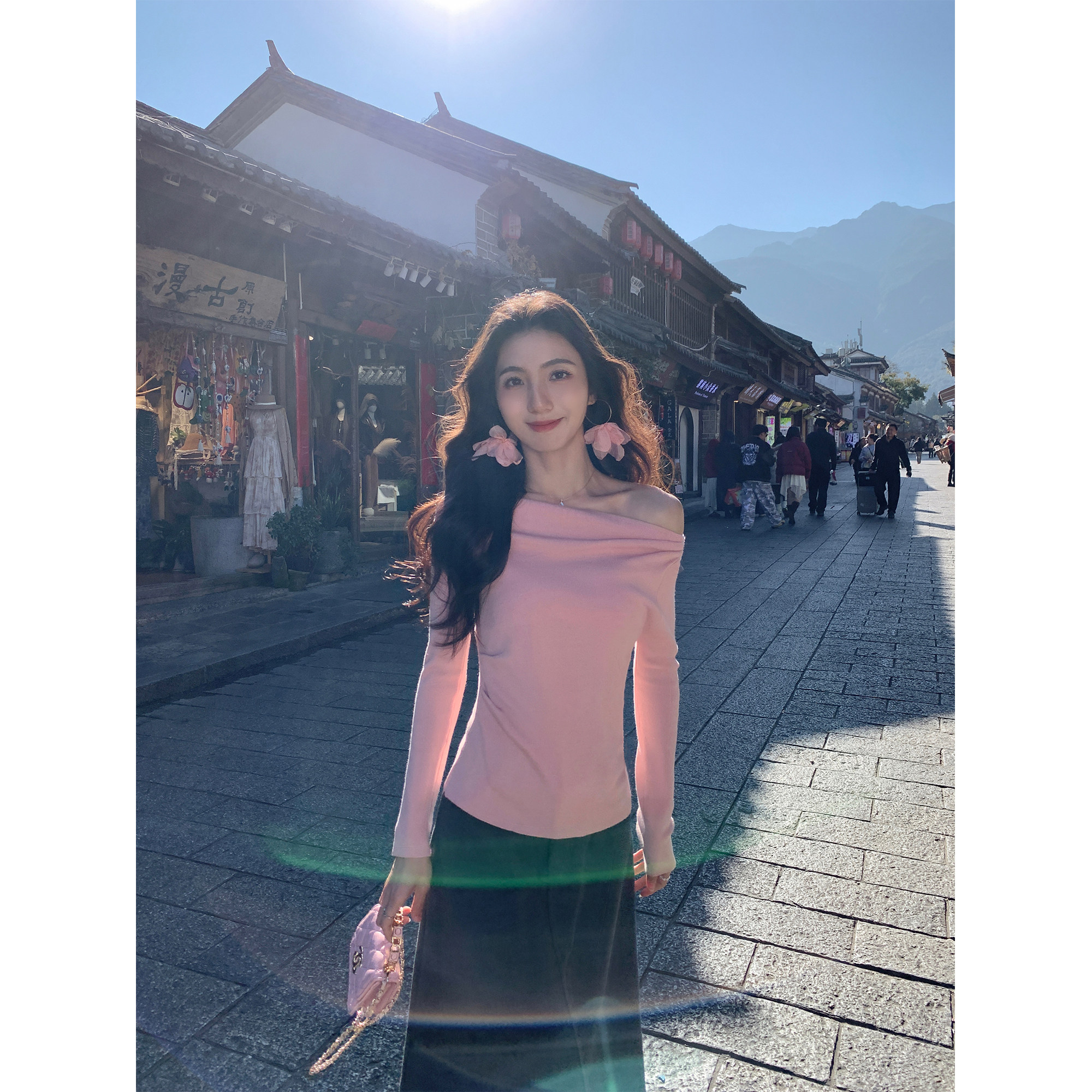 MULVAN 强推 超赞版型 ！一字肩上衣女修身长袖高级感露肩针织衫,淘宝优惠券,粉丝福利购,淘宝优惠卷