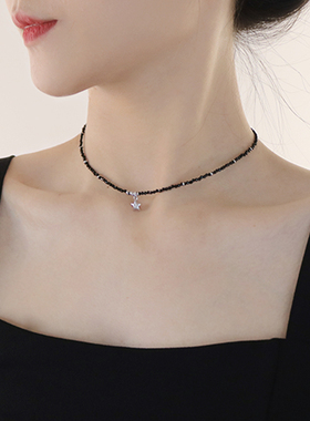 合金黑尖晶锁骨链折射Choker星星