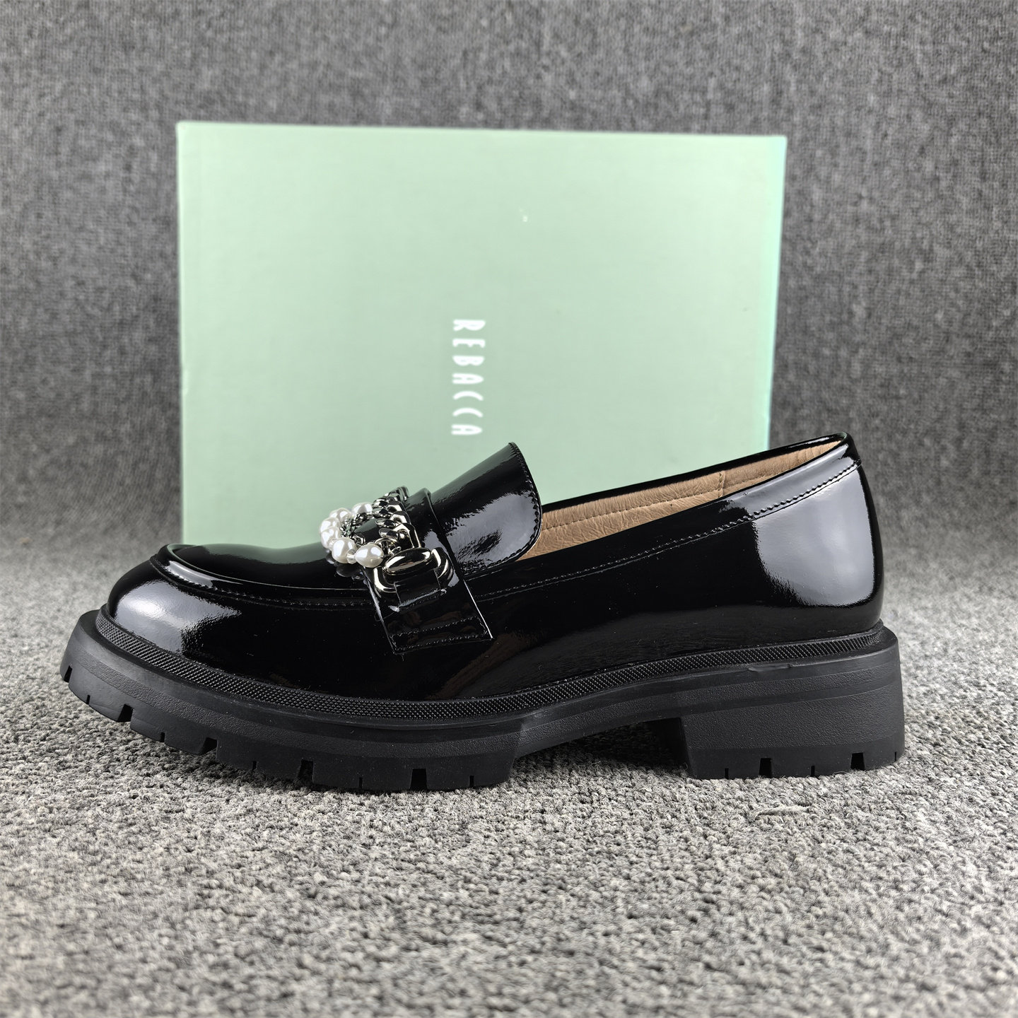 正品撤柜REBACCA/瑞贝卡女鞋春秋款圆头低跟套脚牛漆皮乐福鞋女,淘宝优惠券,粉丝福利购,淘宝优惠卷