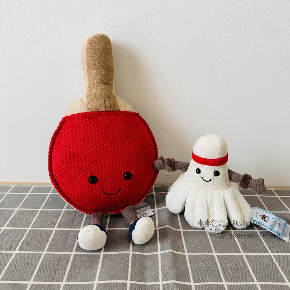 正品英国JELLYCAT 趣味运动篮足球 乒乓羽毛网球包挂男孩毛绒玩具 - 图0