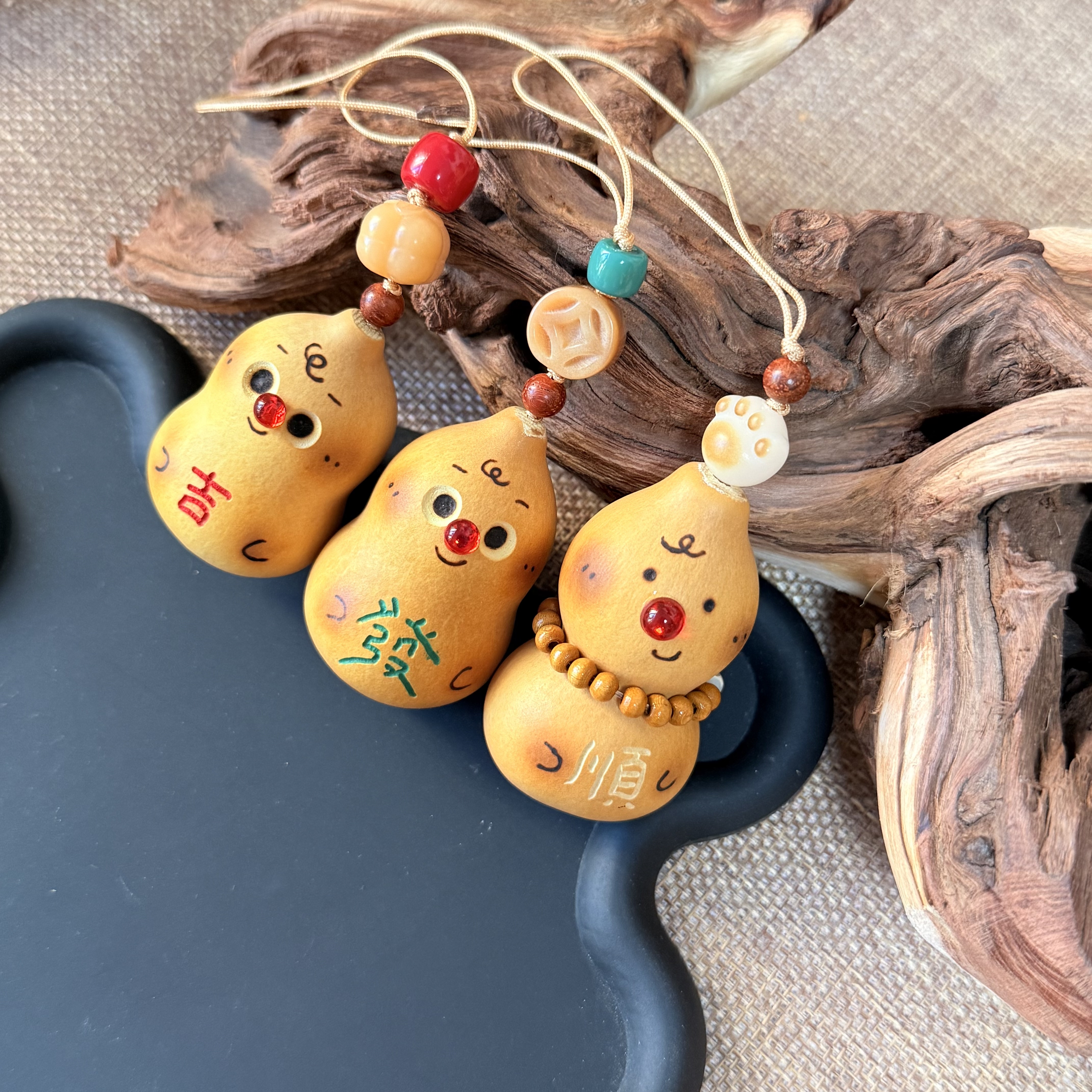 Natural gourd hand-twisted play money bag Caoli gold small gourd mobile phone pendant jewelry key chain pendant