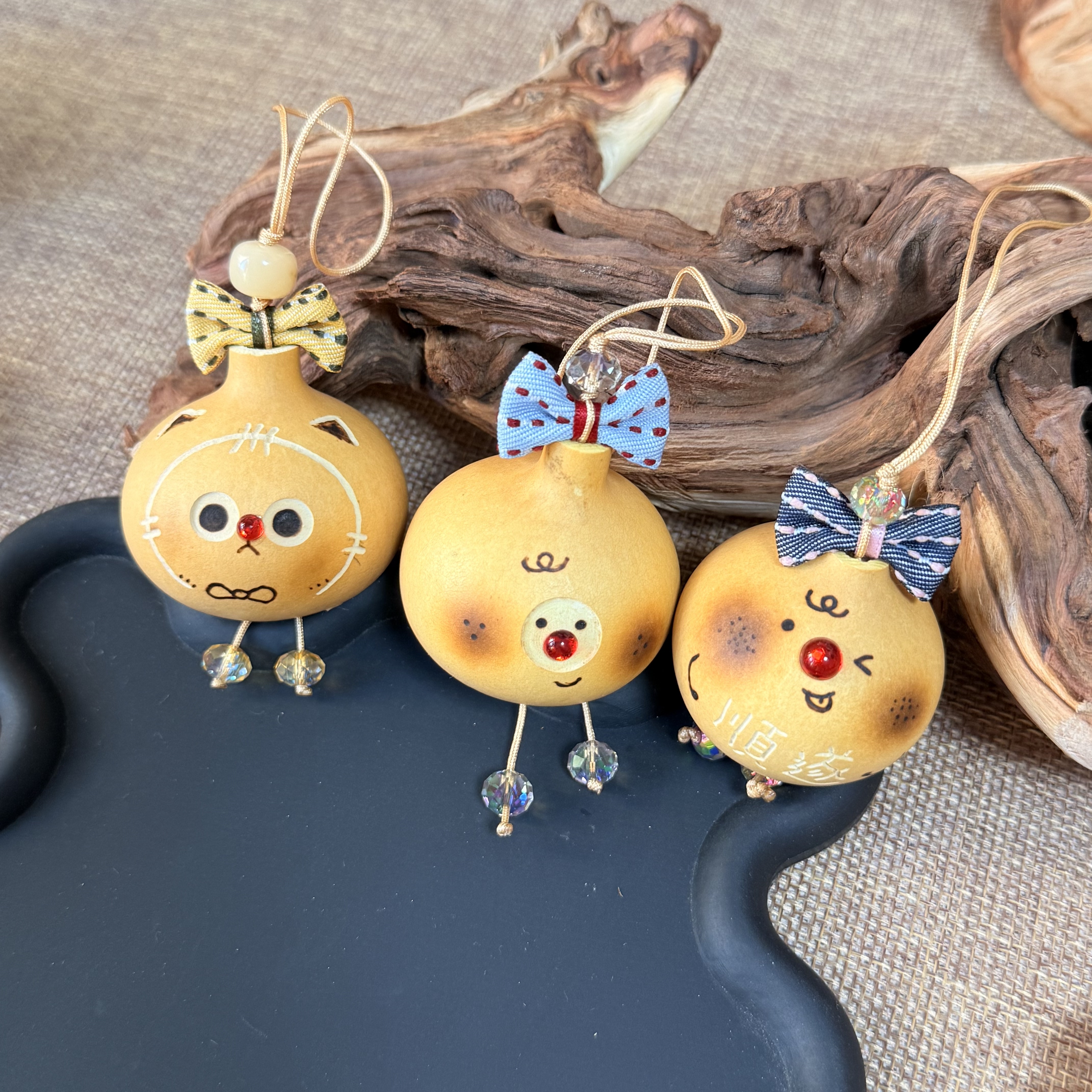 Natural gourd hand-twisted play money bag Caoli gold small gourd mobile phone pendant jewelry key chain pendant