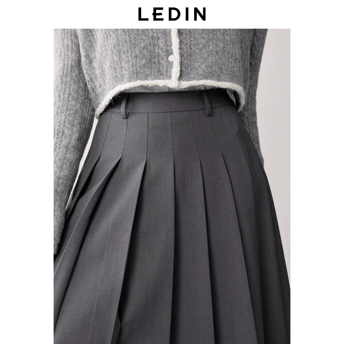 乐町学院风压褶长裙女装秋冬半身裙绣花西装裙JK风格雷系百褶裙