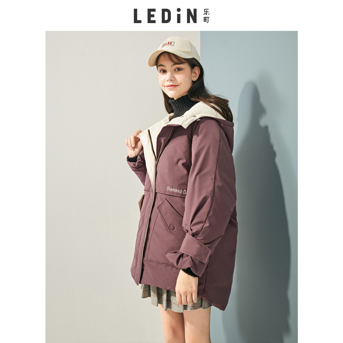 乐町休闲撞色短款连帽2019羽绒服 乐町羽绒服