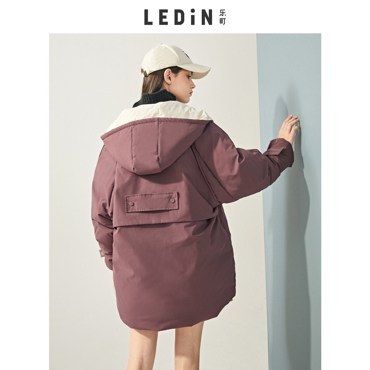 乐町休闲撞色短款连帽2019羽绒服 乐町羽绒服