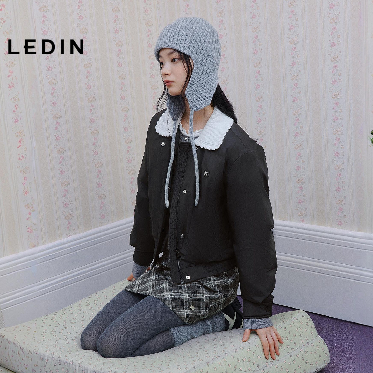 乐町针织花边翻领柔软羽绒服女装25冬季新款短款保暖韩系轻甜外套,淘宝优惠券,粉丝福利购,淘宝优惠卷