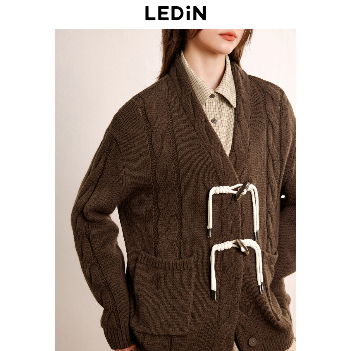 乐町绞花学院牛角扣针织线开衫女秋季宽松毛衣百搭上衣,淘宝优惠券,粉丝福利购,淘宝优惠卷