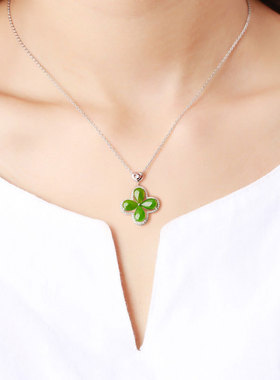 带鉴定证书碧玉项坠时尚锁骨链女925银镶嵌四叶草项链和田玉吊坠