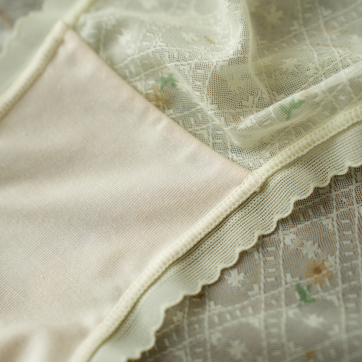 女士蕾丝内裤 薄款中腰性感网纱半透明三角底裤 夏季款,淘宝优惠券,粉丝福利购,淘宝优惠卷