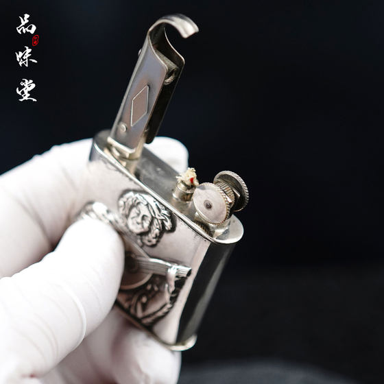 1930年代荷兰纯银宝剑银标名画浮雕抬臂煤油古董打火机烟具绝版稀
