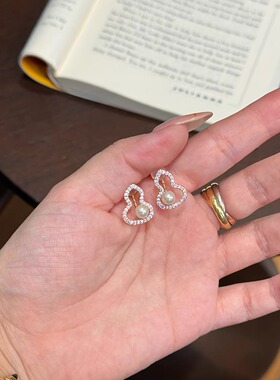 敲好寓意~！满钻珍珠小葫芦耳饰