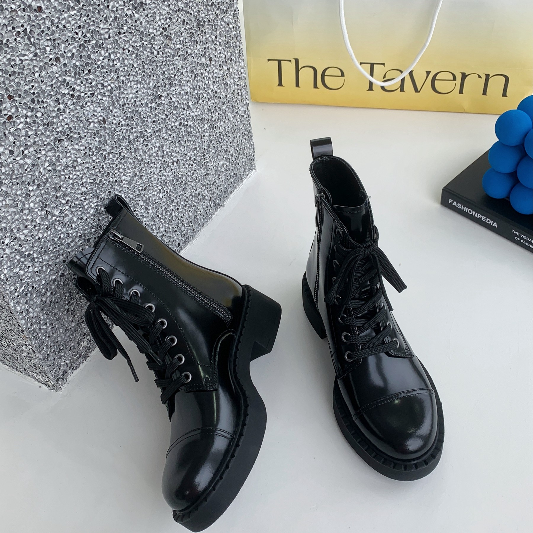 InkingPot彭姐 经典厚底马丁靴短靴女2025新款低跟平跟绑带真皮靴,淘宝优惠券,粉丝福利购,淘宝优惠卷