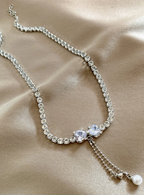 轻奢镶钻蝴蝶结项链女轻奢小众设计感锁骨链2024新款爆款小众颈链