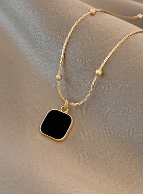 黑色方块新款潮高级感吊坠项链