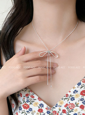 极简银色长款蝴蝶结吊坠项链女小众设计高级感毛衣链气质挂脖配饰