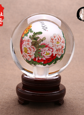 匠心独韵内画电视柜旁边牡丹摆件