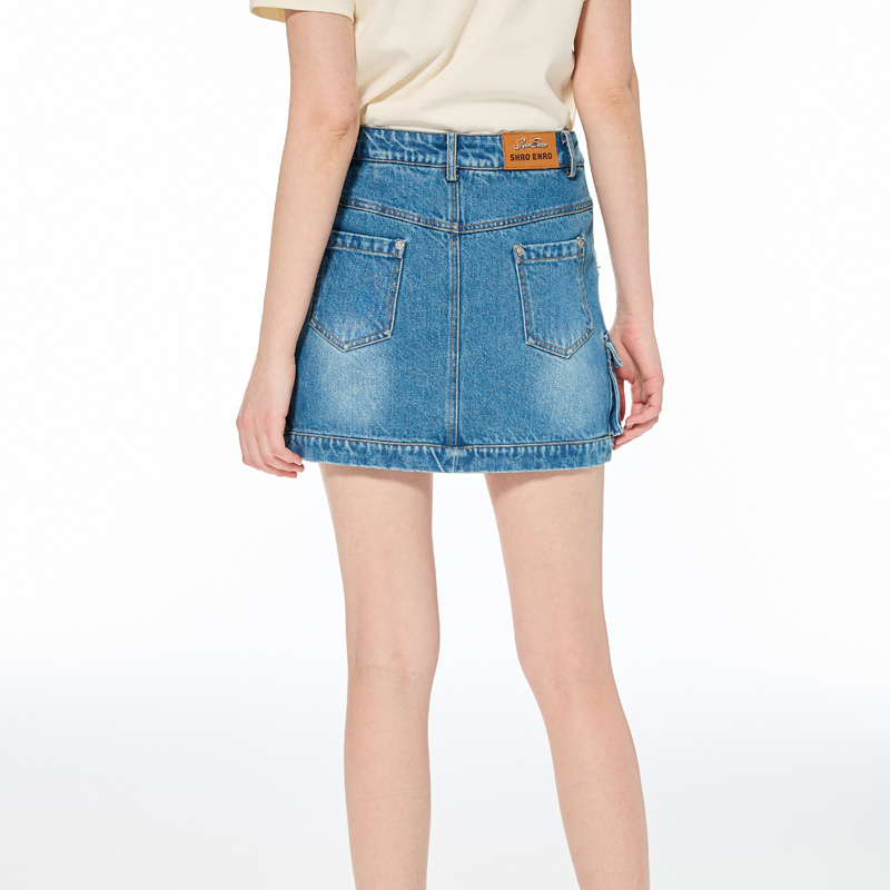  银泰百货精品半身裙