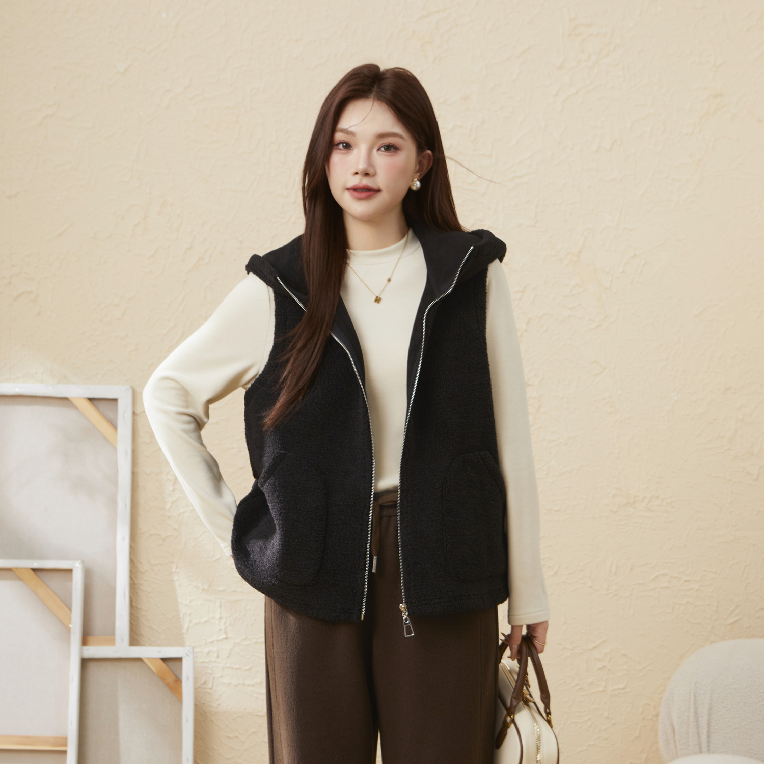 采多宝大码女装胖mm2025冬季新款加绒加厚设计感气质减龄连帽马甲,淘宝优惠券,粉丝福利购,淘宝优惠卷