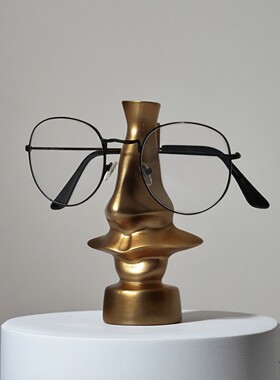 轻奢创意人形雕塑摆件装饰品现代