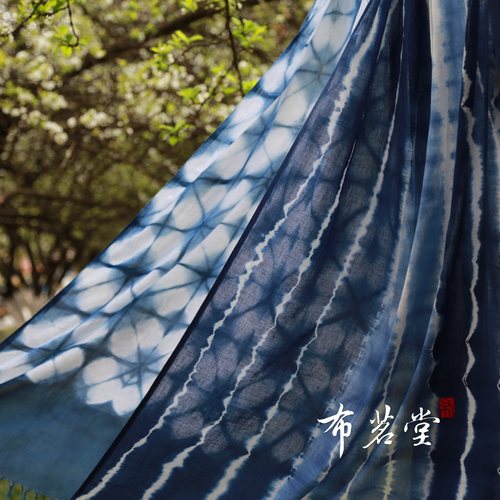 布茗堂 手工扎染棉纱围巾植物蓝染围巾 披巾纯棉纱巾 - 图2