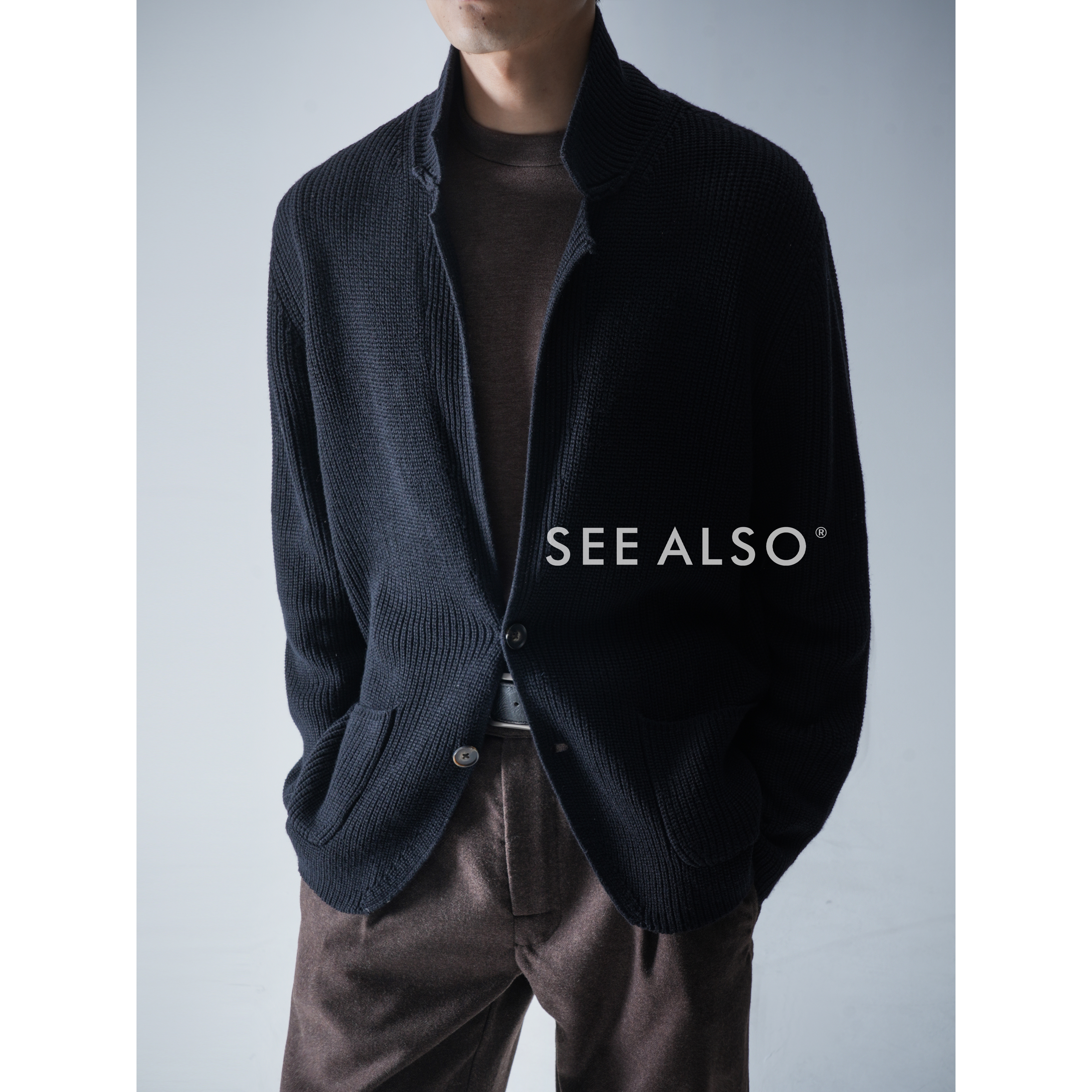 SEE ALSO『黑标旗舰』青果领绵羊毛老钱新贵排扣翻领开衫道袍毛衣 - 图0